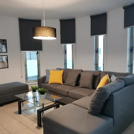 Flats 308 لارنكا